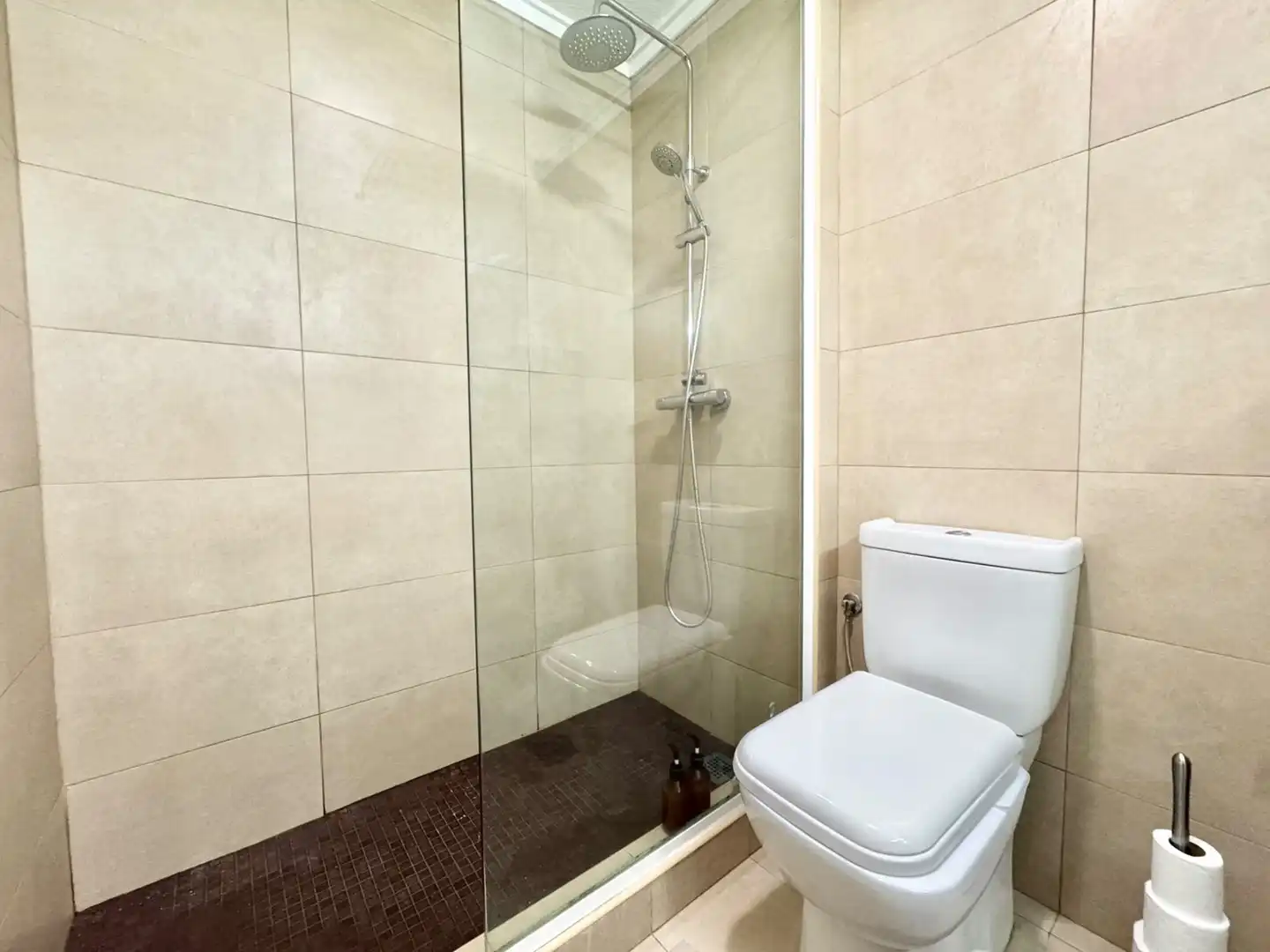 Bathroom of Flat for rent in Torrevieja  with Air Conditioner, Heating and Swimming Pool