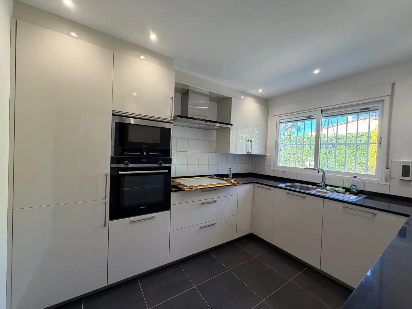 Cocina de Casa o chalet en venta en La Nucia con Aire acondicionado, Calefacción y Jardín privado
