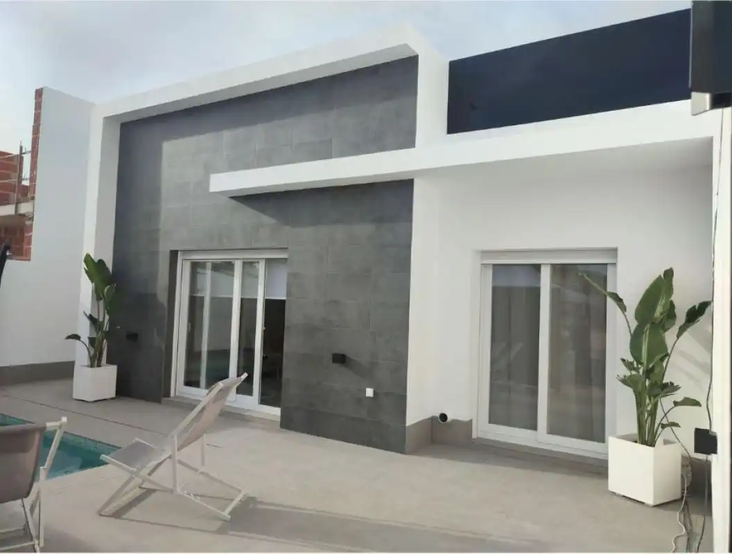 Detached house with pool for sale in Balsicas