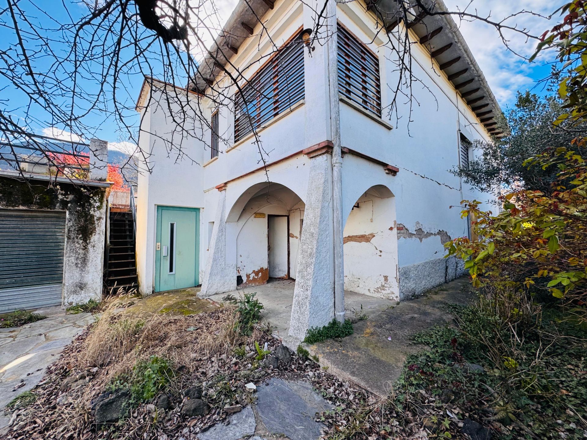 Vista exterior de Casa o chalet en venta en Les Planes d'Hostoles con Jardín privado, Terraza y Balcón