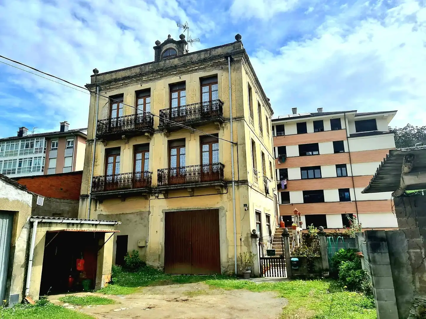Vista exterior de Casa o chalet en venta en Vegadeo con Jardín privado, Trastero y Balcón