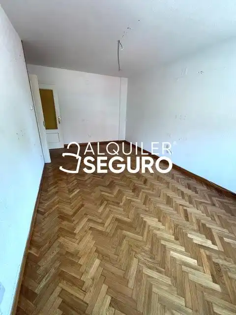 Bedroom of Flat for rent in Madrid  with Heating