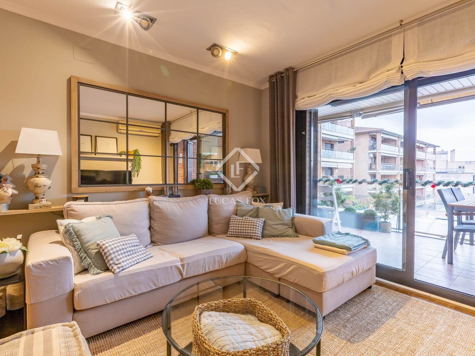 Sala de estar de Piso en venta en Sant Cugat del Vallès con Aire acondicionado, Calefacción y Terraza
