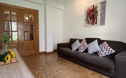 Sala d'estar de Pis en venda en  Pamplona / Iruña amb Calefacció i Balcó