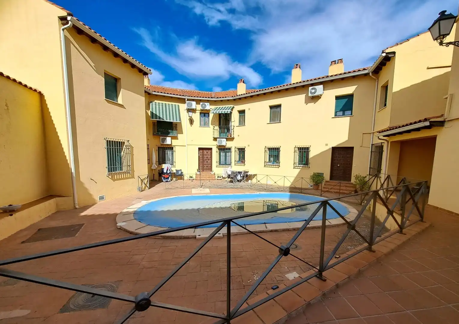 Exterior view of Apartments for sale in Chinchón  with Storage room and Community pool