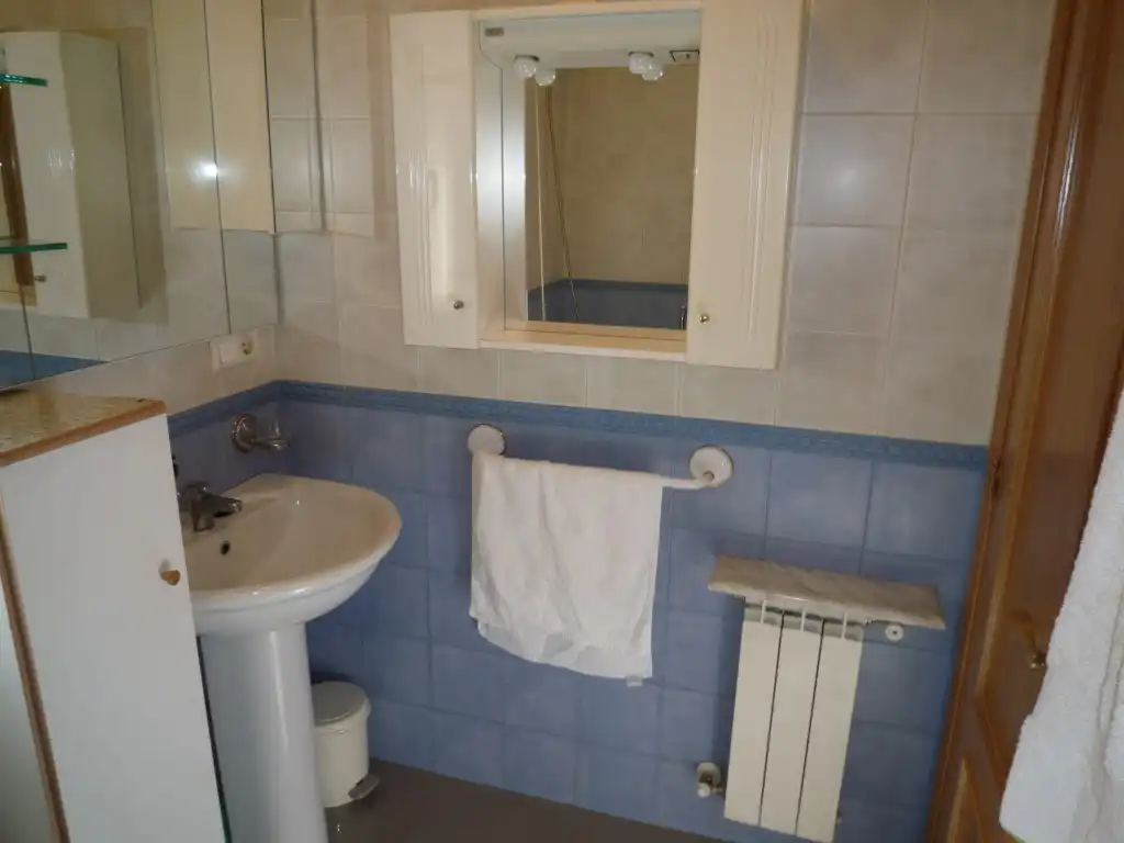 Detached homes for sale in Calle Tras Airas, Carracedelo