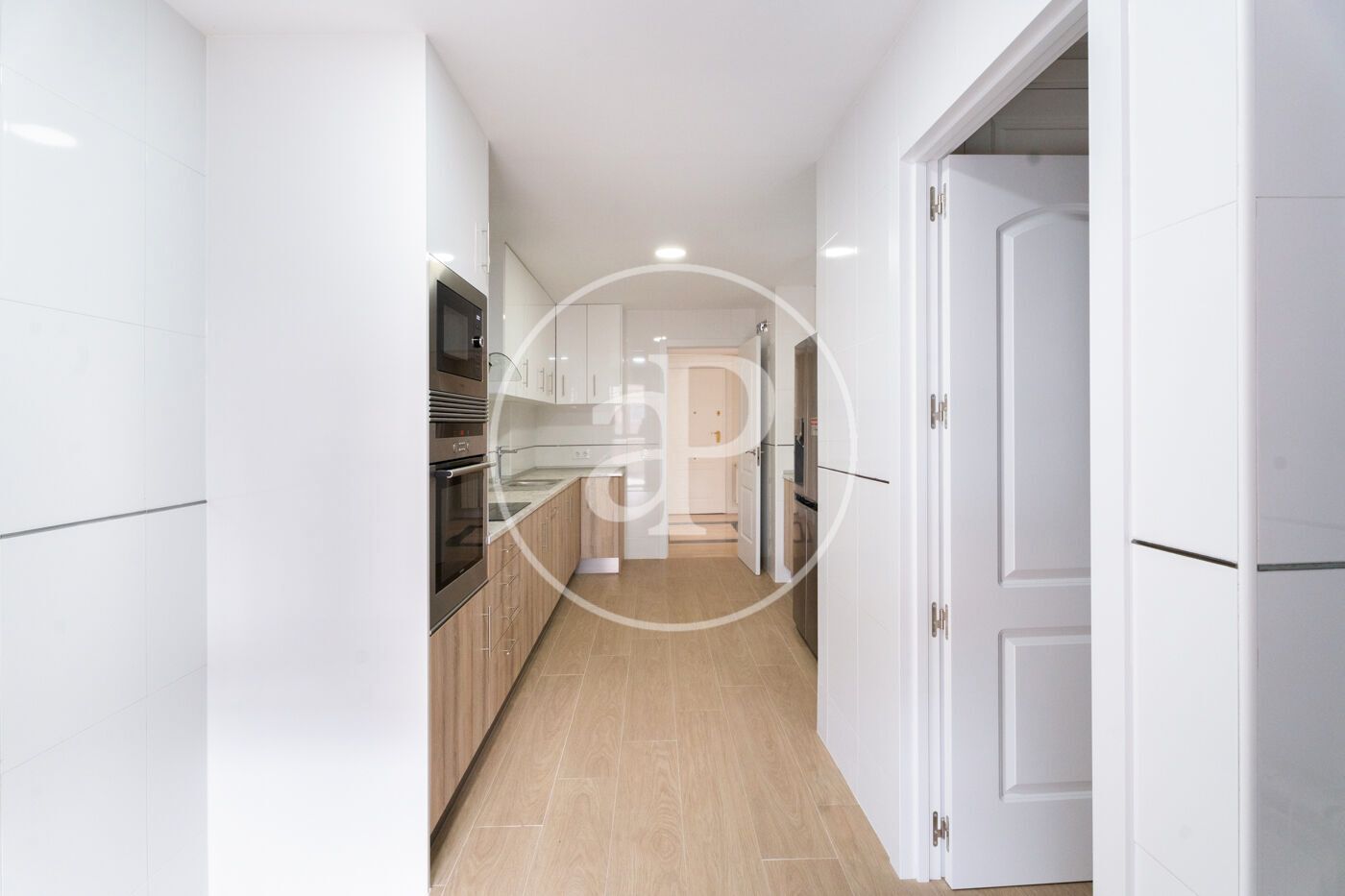 Flat to rent in  Madrid Capital  with Air Conditioner, Heating and Private garden