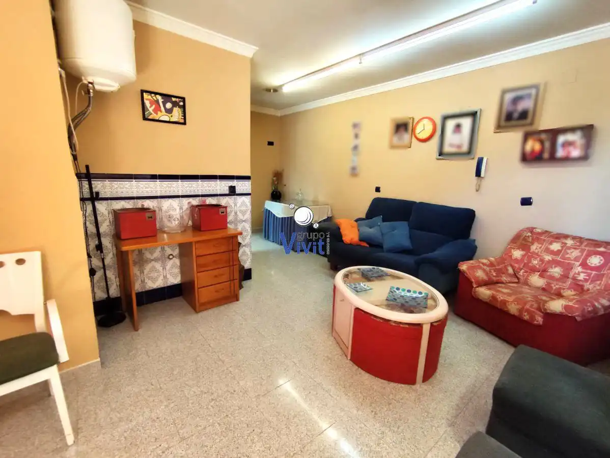 Living room of Houses for sale in Sevilla  with Terrace and Balcony