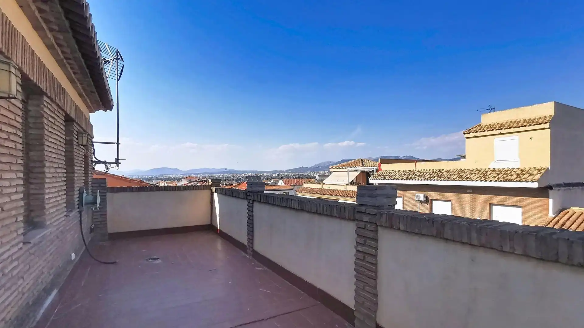 Terrassa de Pis de lloguer en Churriana de la Vega amb Aire condicionat, Calefacció i Terrassa