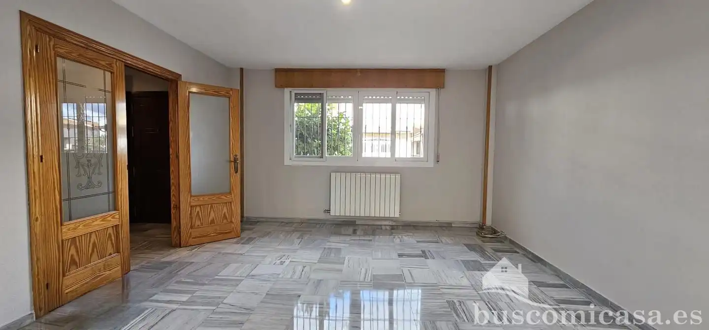 Sala d'estar de Casa adosada en venda en Maracena amb Aire condicionat, Calefacció i Terrassa
