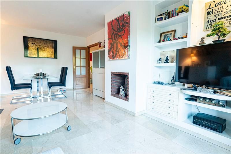 Living room of Flat for sale in  Palma de Mallorca  with Air Conditioner, Terrace and Community pool