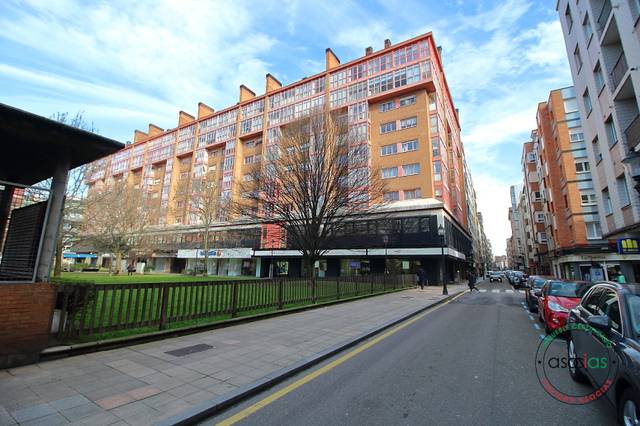 Piso en Venta en Gijón - Ezcurdia, 47 en La Arena