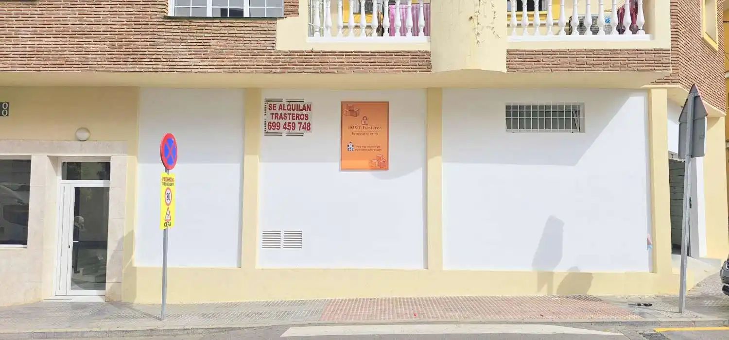 Vista exterior de Traster de lloguer en Vélez-Málaga