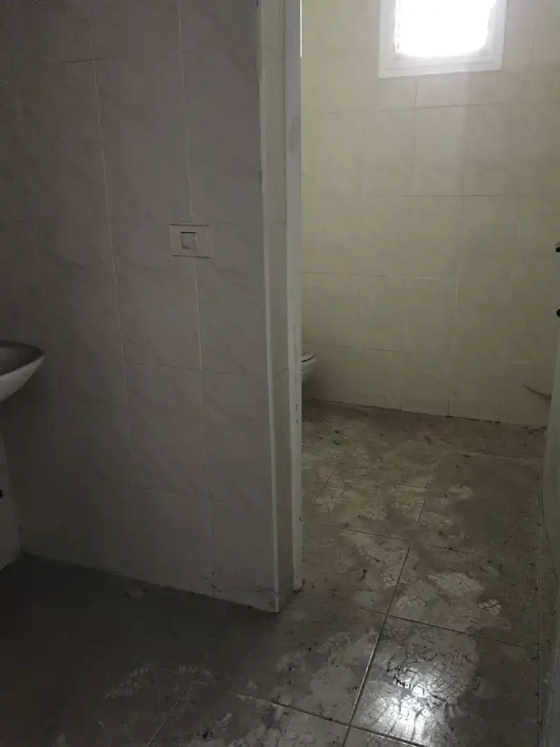 Badezimmer von Fabrikhallen zur Miete in Adeje