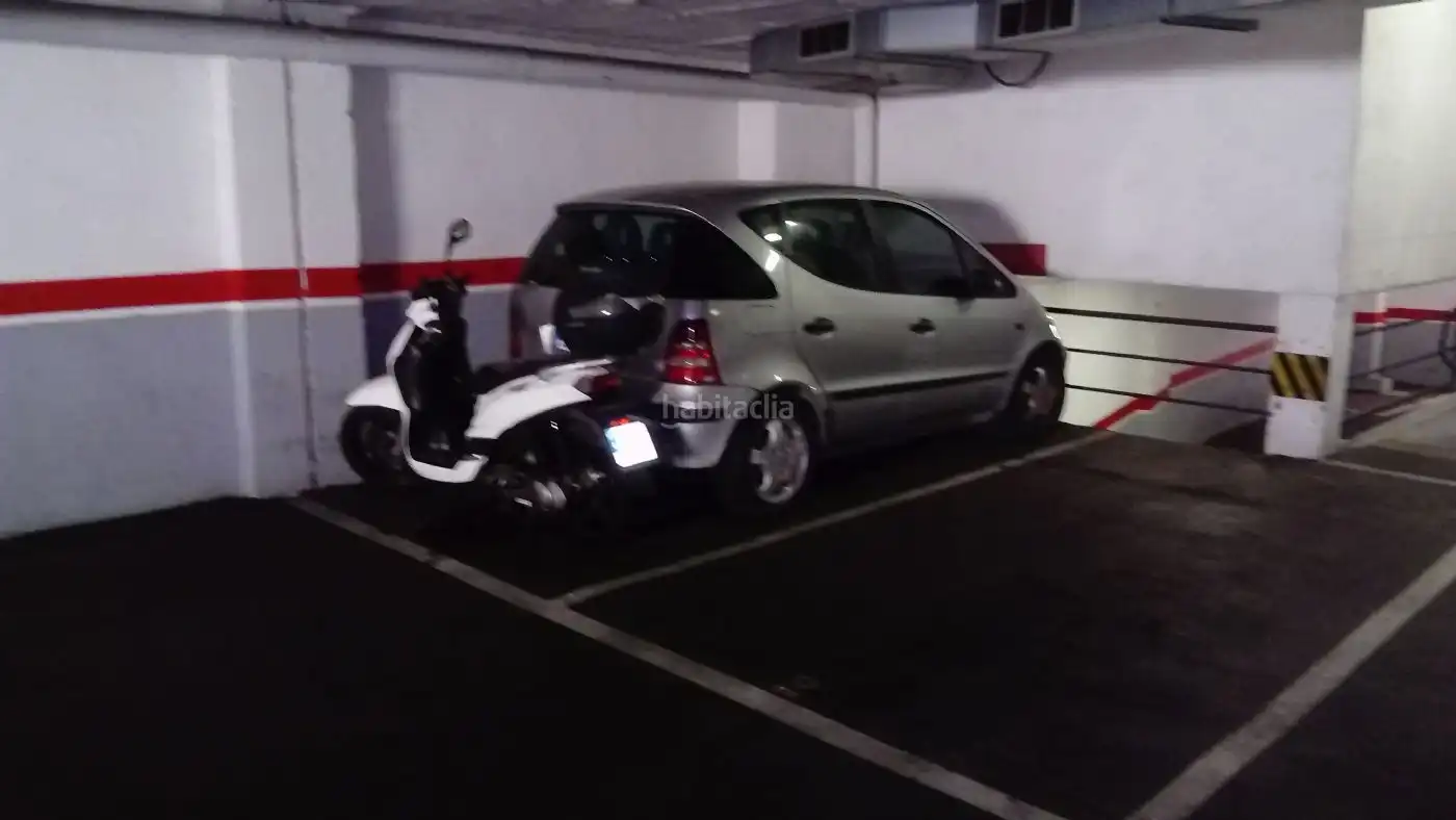 Einzelparkplatz zur Miete in Carrer de Llobet i Vall-llosera 10, imagen 3