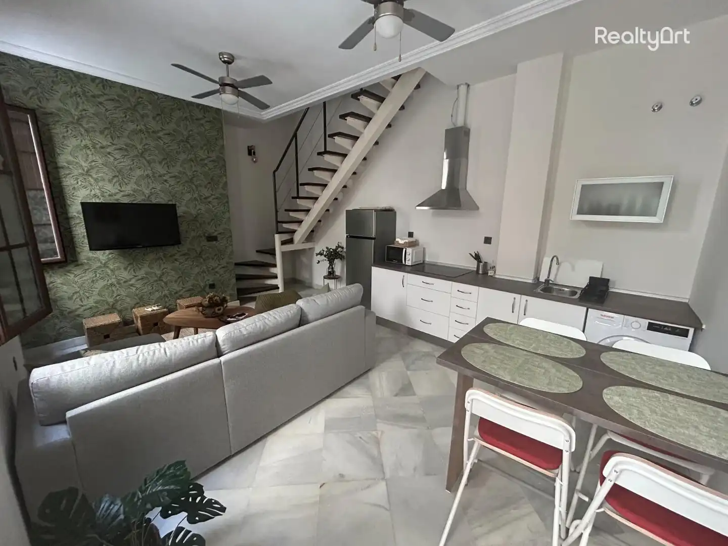 Sala de estar de Piso en venta en Sevilla con Aire acondicionado, Calefacción y Balcón