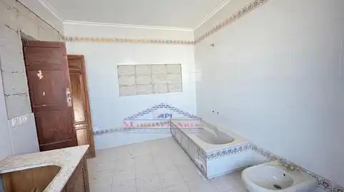 Bany de Casa adosada en venda en Castellar amb Balcó