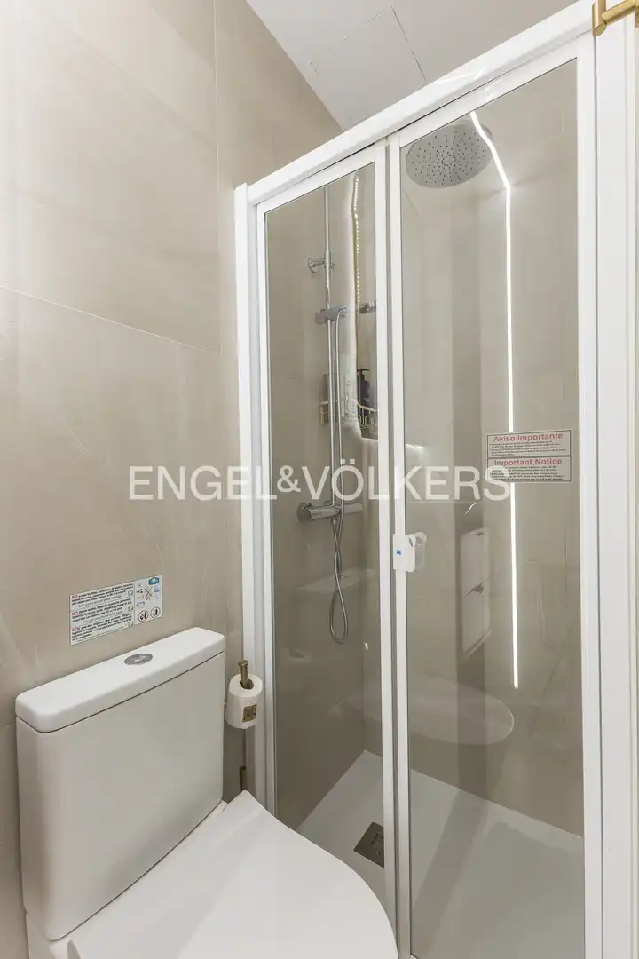 Baño de Piso en venta en Madrid con Aire acondicionado, Calefacción y Amueblado