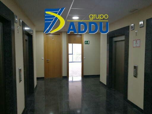 Oficina de lloguer en  Sevilla Capital amb Aire condicionat