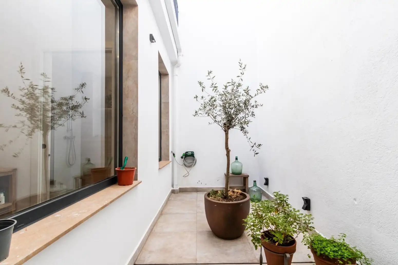 Balcony of Houses for sale in Terrassa  with Air Conditioner, Heating and Terrace