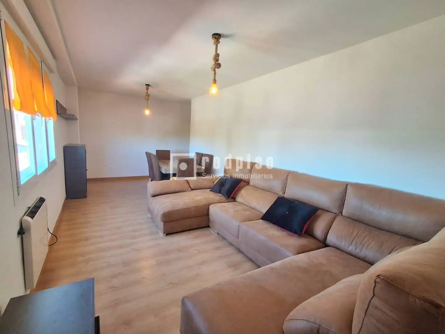 Sala de estar de Piso en venta en Huecas con Calefacción, Trastero y Amueblado
