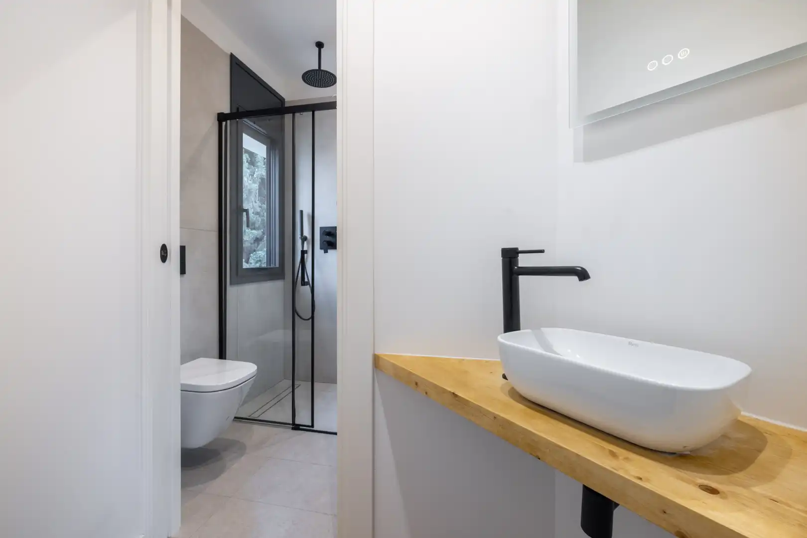 Bathroom of Houses for sale in Sant Cugat del Vallès