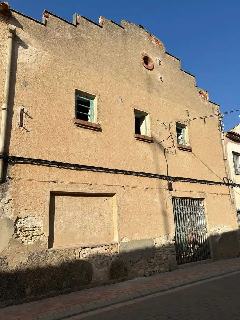 Casa amb terrassa en venda a Hoya-Gonzalo, imagen 2