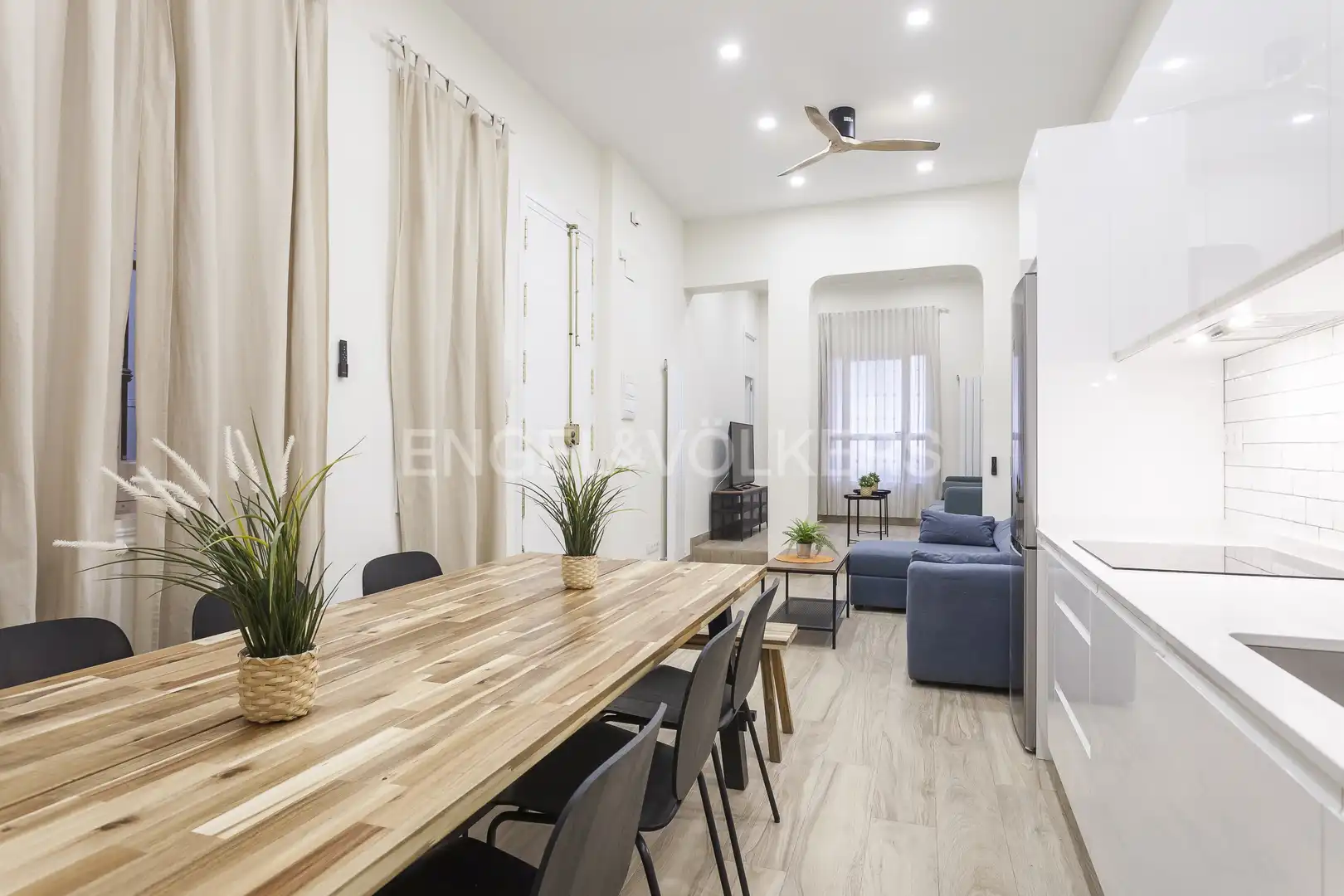 Comedor de Apartamento de alquiler en Madrid con Aire acondicionado, Calefacción y Amueblado