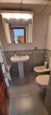 Bany de Apartament de lloguer en Córdoba amb Aire condicionat, Calefacció i Traster