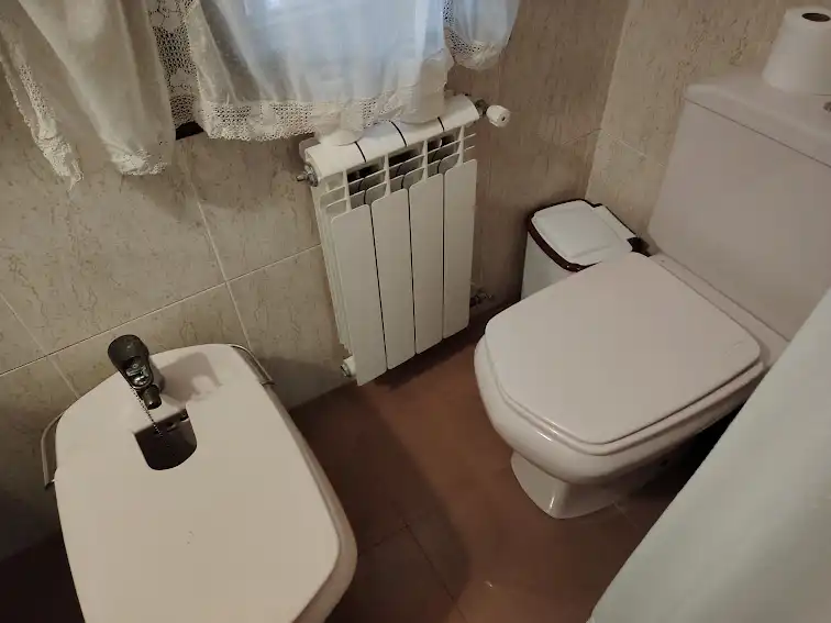 Bany de Casa o xalet en venda en Linares amb Aire condicionat, Calefacció i Terrassa