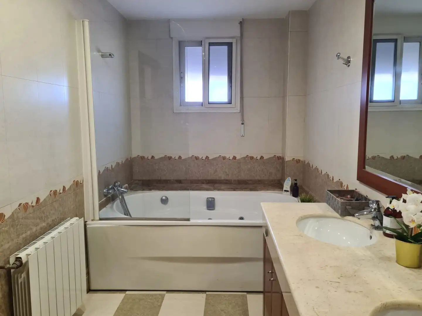 Baño de Casa adosada en venta en Valencia con Aire acondicionado, Calefacción y Terraza