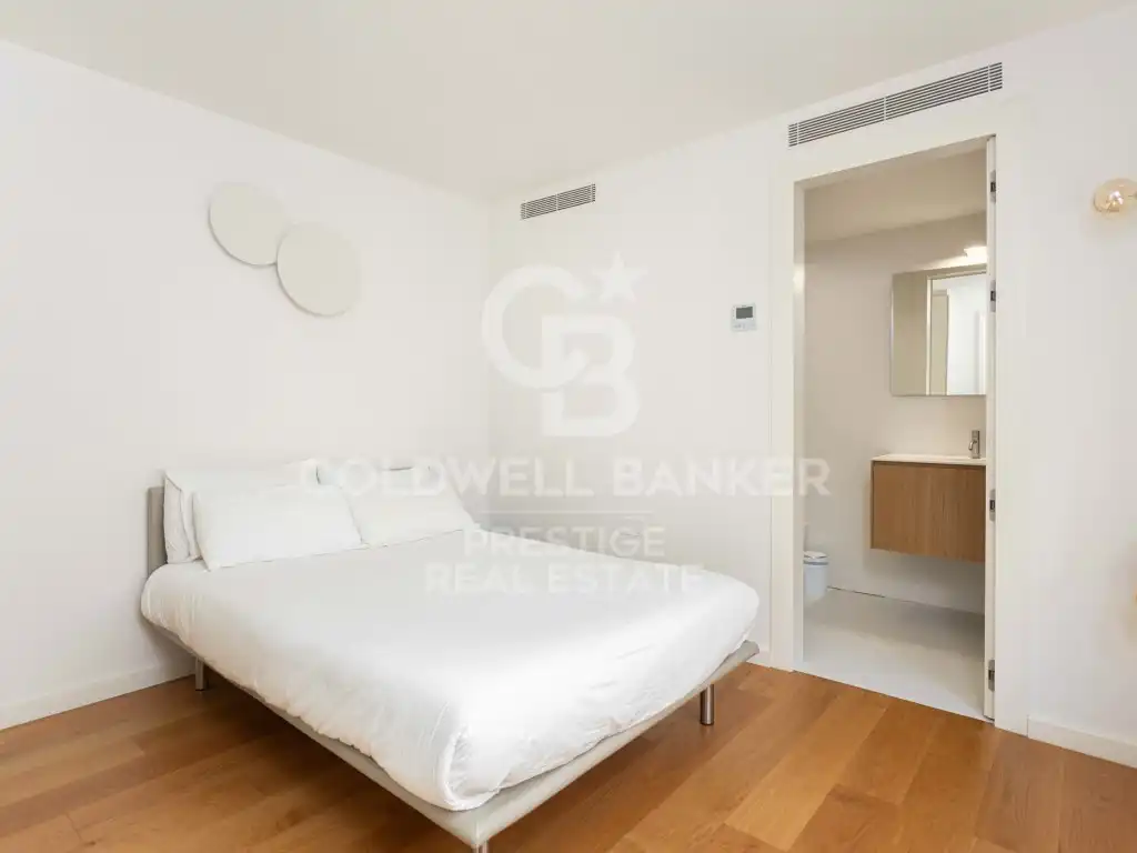 Bedroom of Attic for sale in Barcelona  with Terrace, Swimming Pool and Balcony