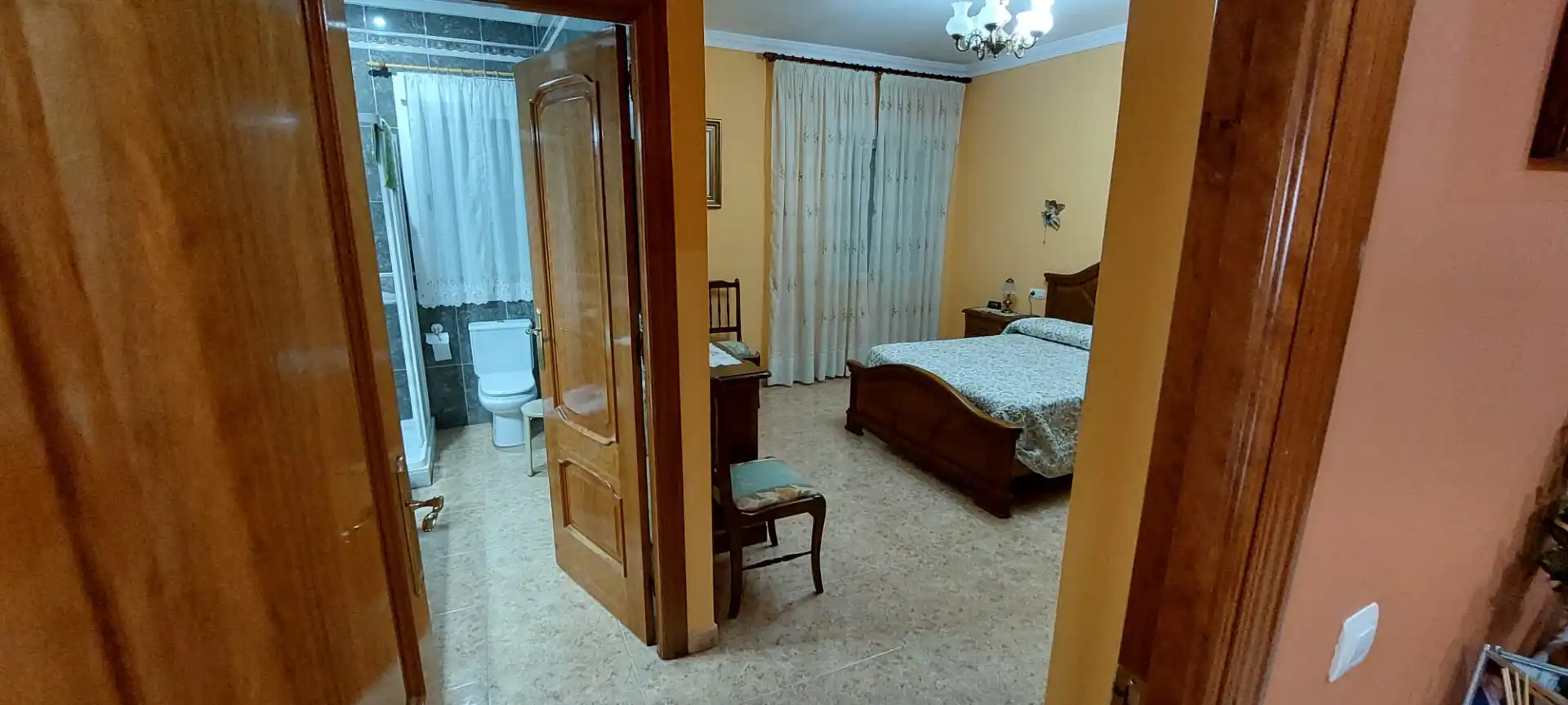 Bedroom of Houses for sale in Pedro Muñoz  with Air Conditioner, Heating and Private garden