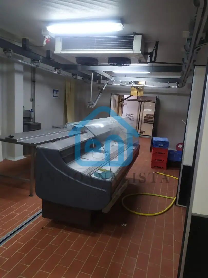 Nave industrial en venta en Utiel con Alarma