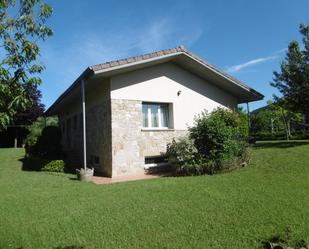 Vista exterior de Casa o xalet en venda en Berriz amb Calefacció, Jardí privat i Terrassa