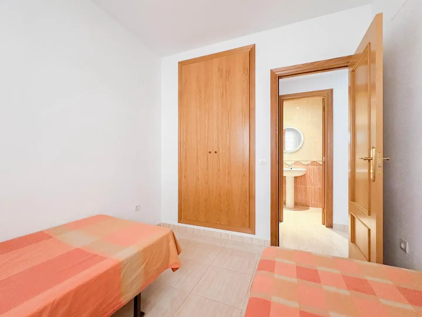 Habitación de Apartamento en venta en Oropesa del Mar / Orpesa con Aire acondicionado, Calefacción y Jardín privado