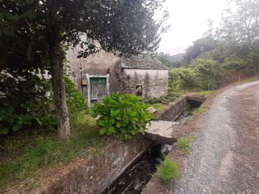 Casa rústica amb jardí en venda a CM TEIXEIRO-PARDIÑEIRAS 5