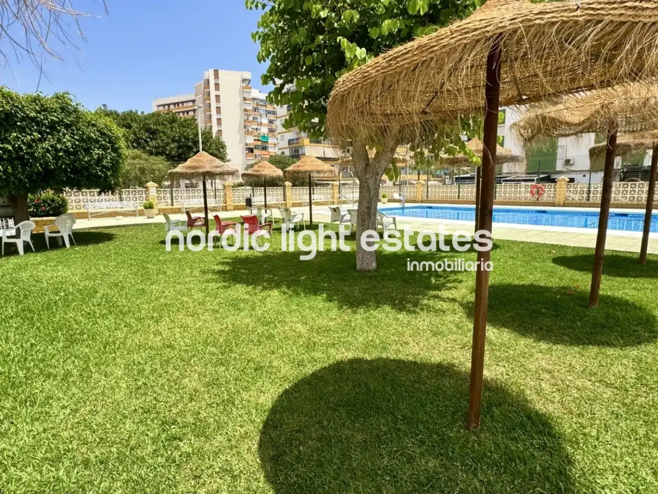 Flat with pool for sale in Torre del Mar, imagen 3
