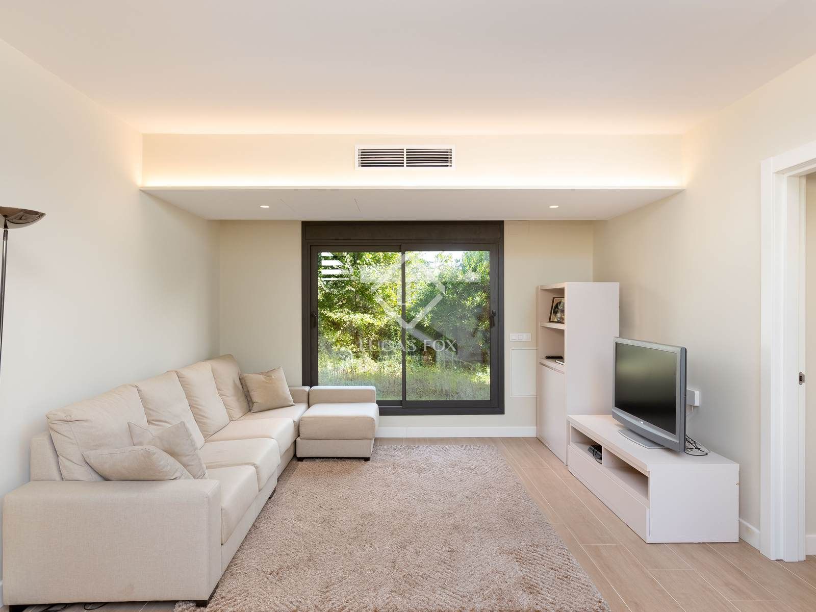 Living room of House or chalet for sale in Tiana  with Air Conditioner, Heating and Private garden