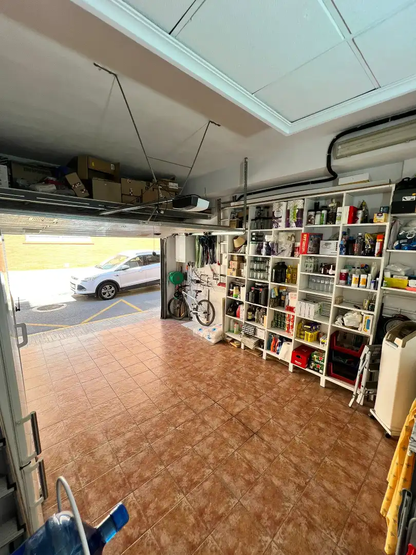 Einfamilien-Reihenhaus zum Verkauf in Sagunto / Sagunt mit Klimaanlage, Heizung und Terrasse