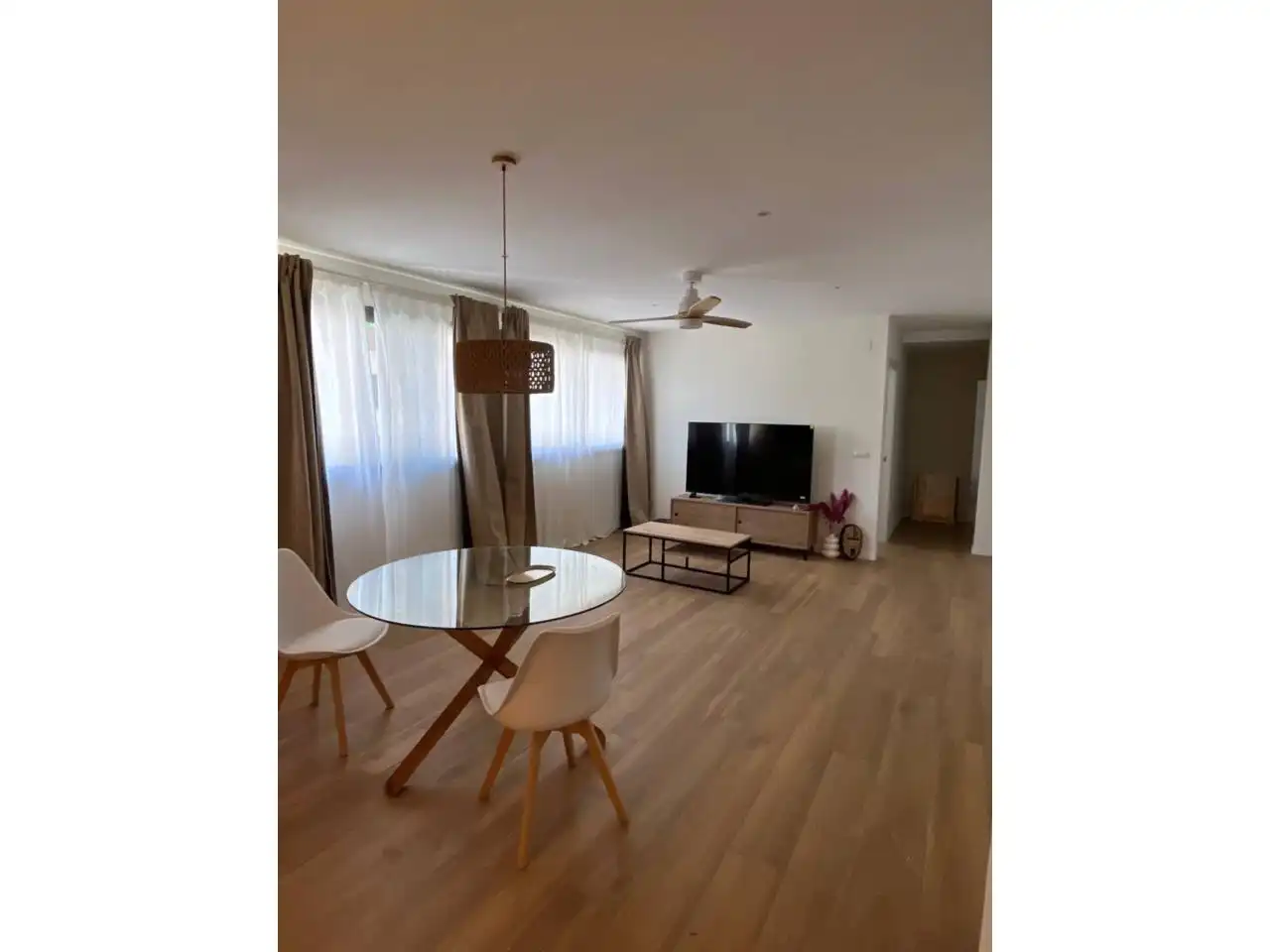 Living room of Flat for sale in Castellón de la Plana / Castelló de la Plana  with Air Conditioner, Storage room and Furnished