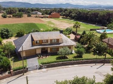 Casa amb jardí en venda a Passeig Noucreus 20 Les Pungoles 20