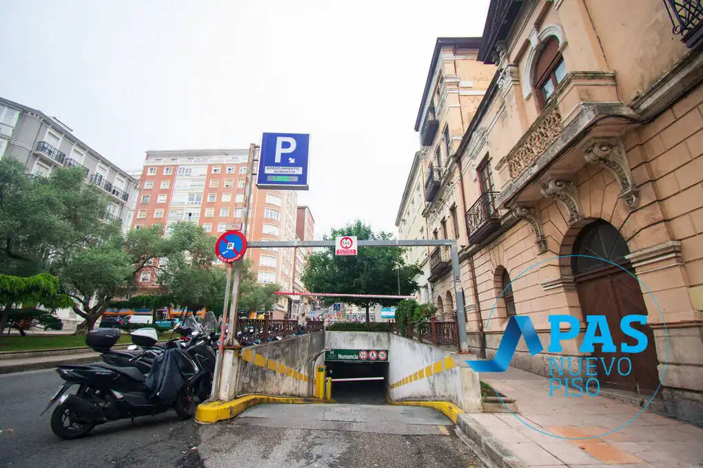 Parkplatz von Wohnung zum Verkauf in Santander