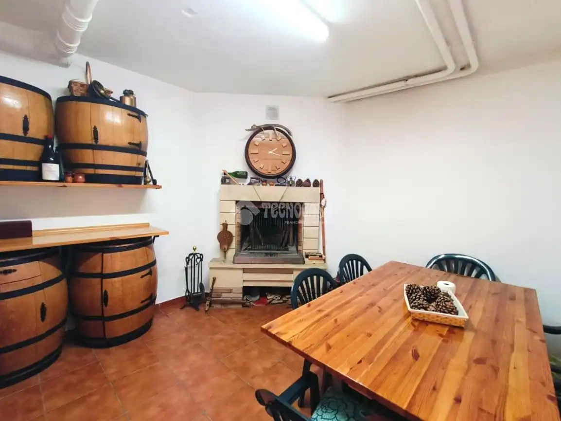 Casa aparellada en venda a Medina del Campo, imagen 46
