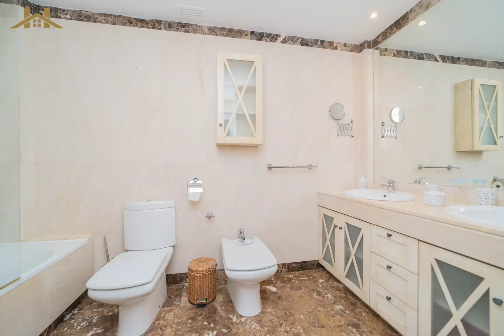 Bathroom of Houses for rent in Boadilla del Monte  with Air Conditioner, Heating and Private garden