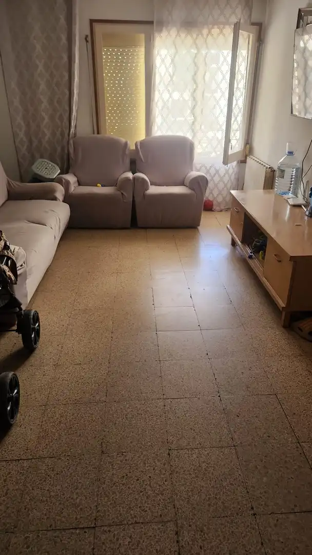 Sala de estar de Piso en venta en Salt con Calefacción y Terraza
