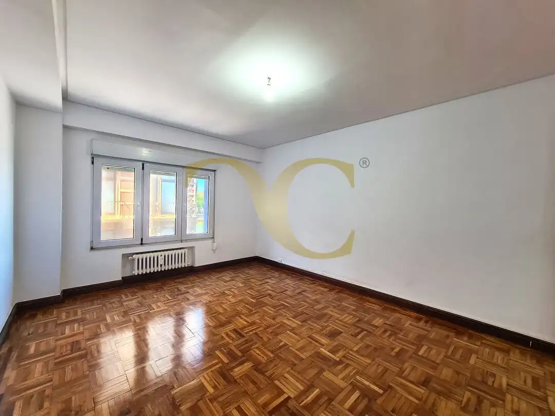 Sala d'estar de Pis en venda en Gijón  amb Calefacció i Terrassa