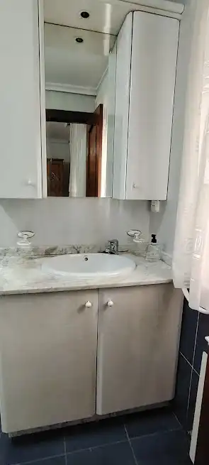 Baño de Piso de alquiler en Linares con Aire acondicionado, Calefacción y Amueblado