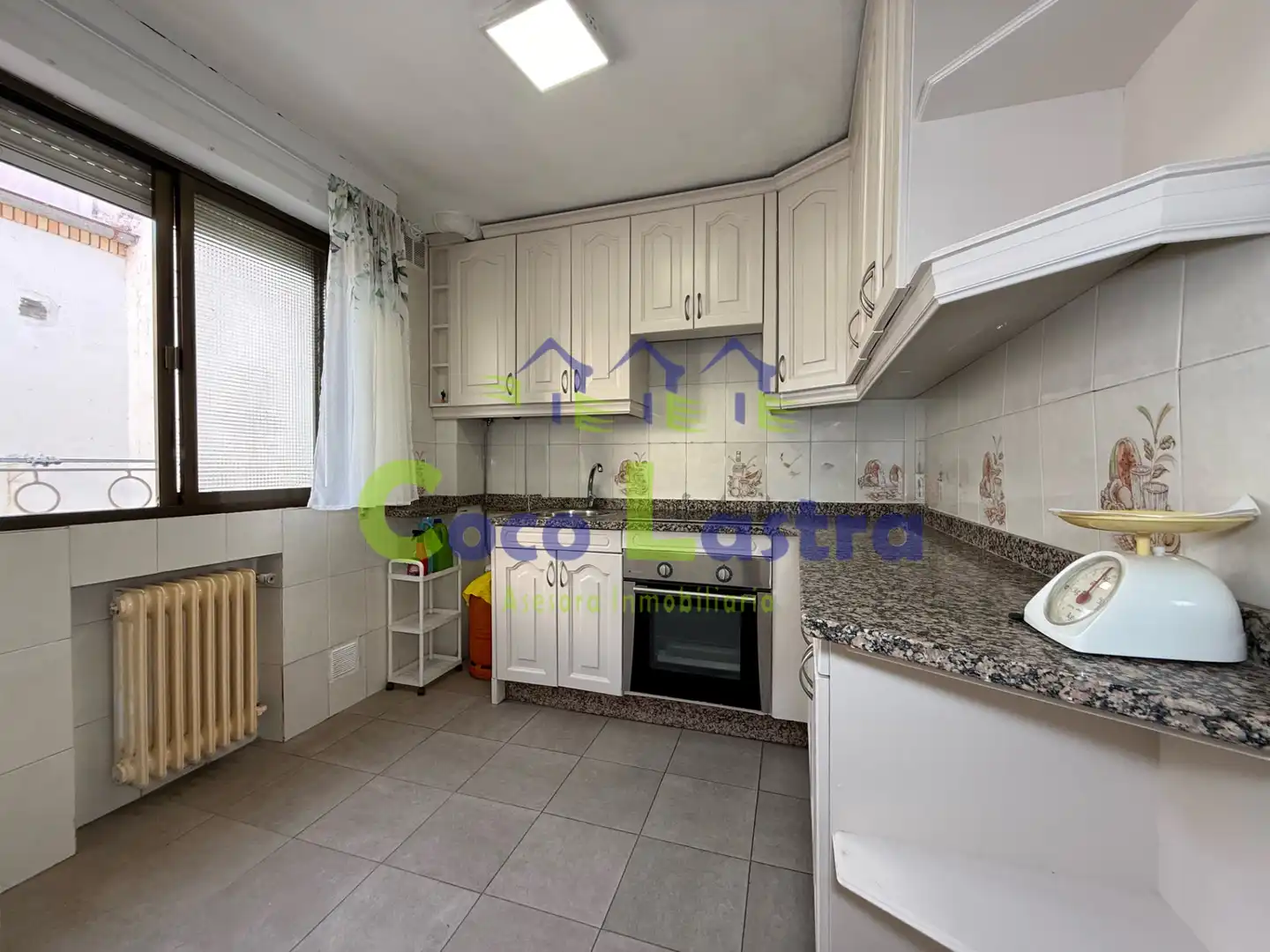 Cocina de Piso en venta en Salamanca con Calefacción y Balcón