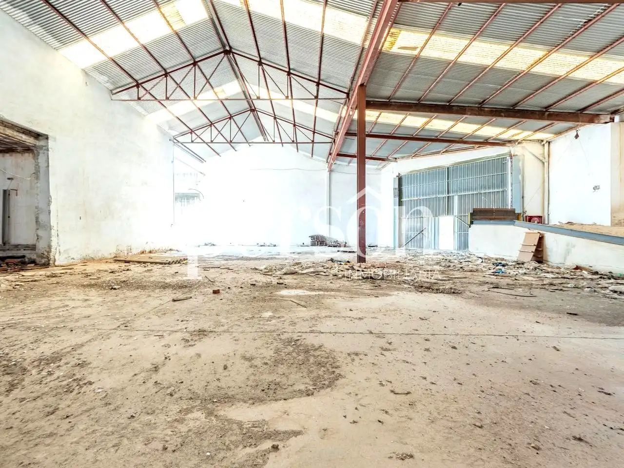 Nau industrial en venda en Manises